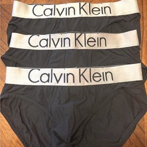 Calvin Klein Steel Micro briefs 3 pack
Size Large
